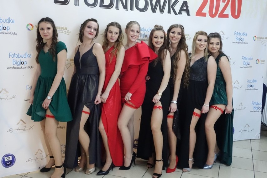 Studniówka 2020: Maturzyści z Zespołu Szkół Zawodowych w...