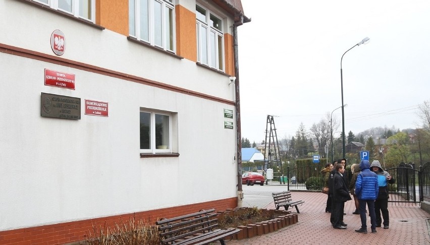 Gorlice. Mało pieniędzy na szkoły. Gminy dokładają z budżetu