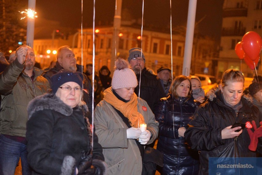 Tłumy na akcji Murem za Owsiakiem we Włocławku [zdjęcia, wideo]