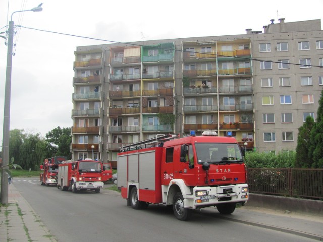 Pożar wybuchł na dachu bloku przy ulicy Korczak