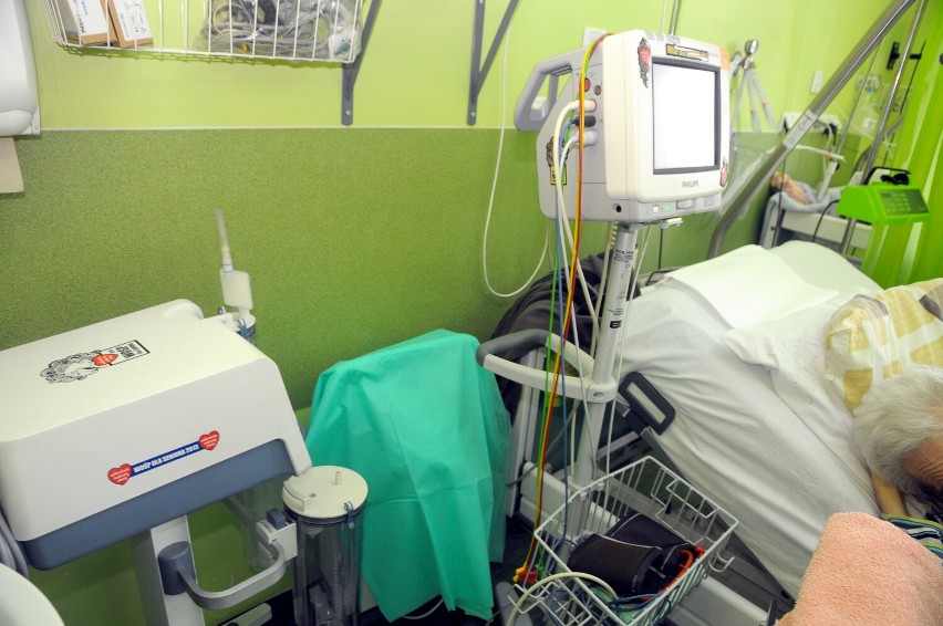 Nowe kardiomonitory dla szpitala na Winiarach. To prezent od Fundacji Radia ZET