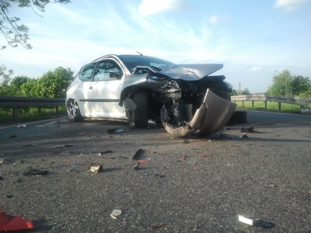 Wypadek w Zbiersku. Zderzyły się trzy samochody. Jedna osoba ranna. ZDJĘCIA