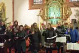 Niezwykły koncert kolęd zespołu Żar Miłości. W kościele w żarskich Kunicach było bardzo nastrojowo