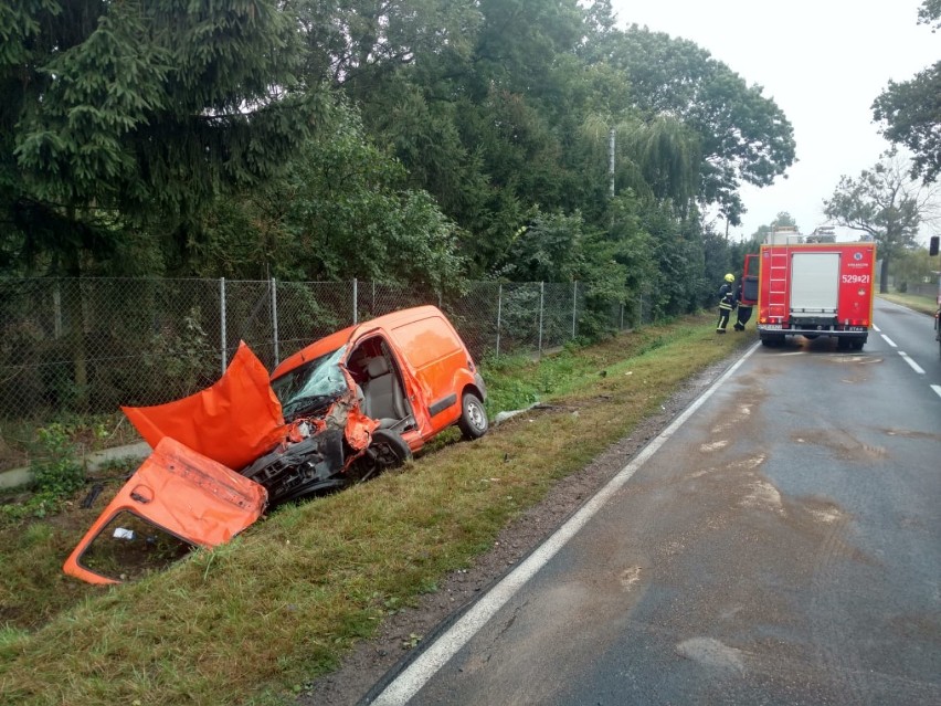 Groźny wypadek w Pruścach. Doszło do zderzenia dwóch pojazdów