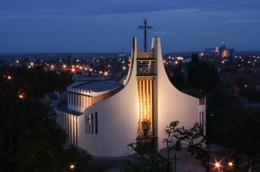 1. Parafia NMP Matki Miłosierdzia w Oleśnicy