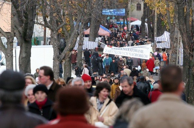 Wszystkich Świętych 2018 - zmiany organizacji ruchu w Piotrkowie, Sulejowie, Rozprzy