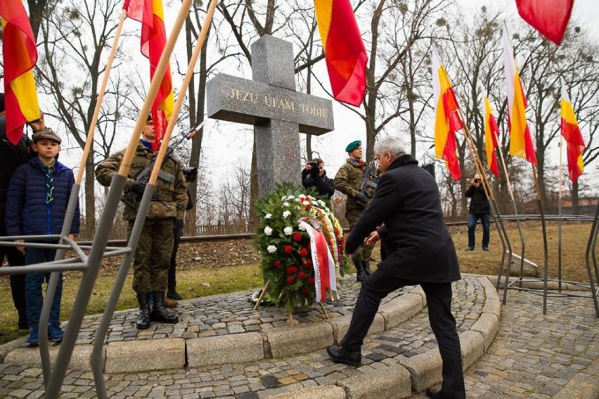 Białystok.  31. rocznica ocalenia miasta po katastrofie pociągu przewożącego chlor [zdjecia] 9.03.2020