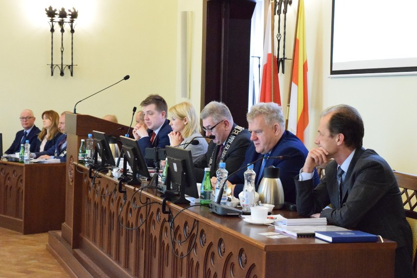 Echa marcowej sesji Rady Miejskiej w Inowrocławiu 