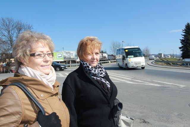 Iga Ryś (z lewej) i Maria Marmol obawiają się, że budowa mostu utrudni dostawanie się do centrum