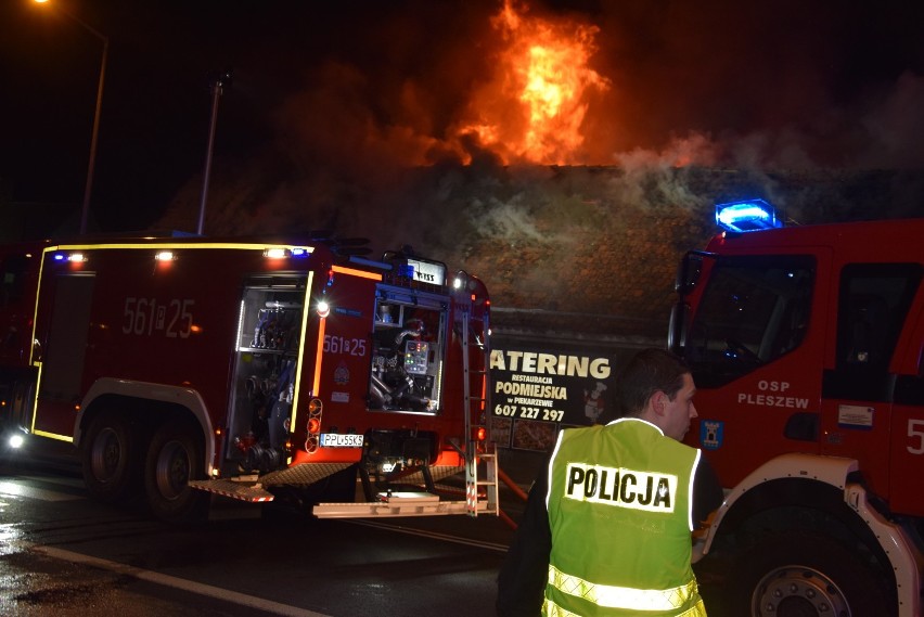 Trwa akcja dogaszania pożaru budynku przy ulicy Poznańskiej