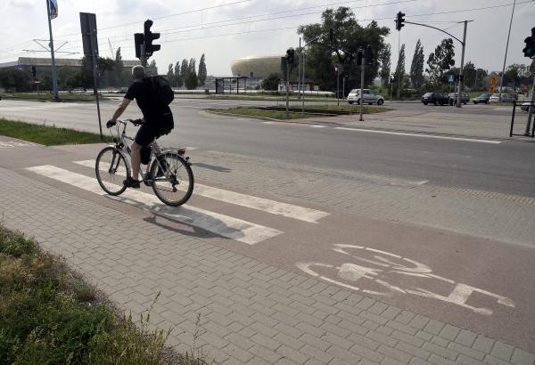 Rowerzyści narzekają na zbyt małą ilość ścieżek rowerowych w stolicy