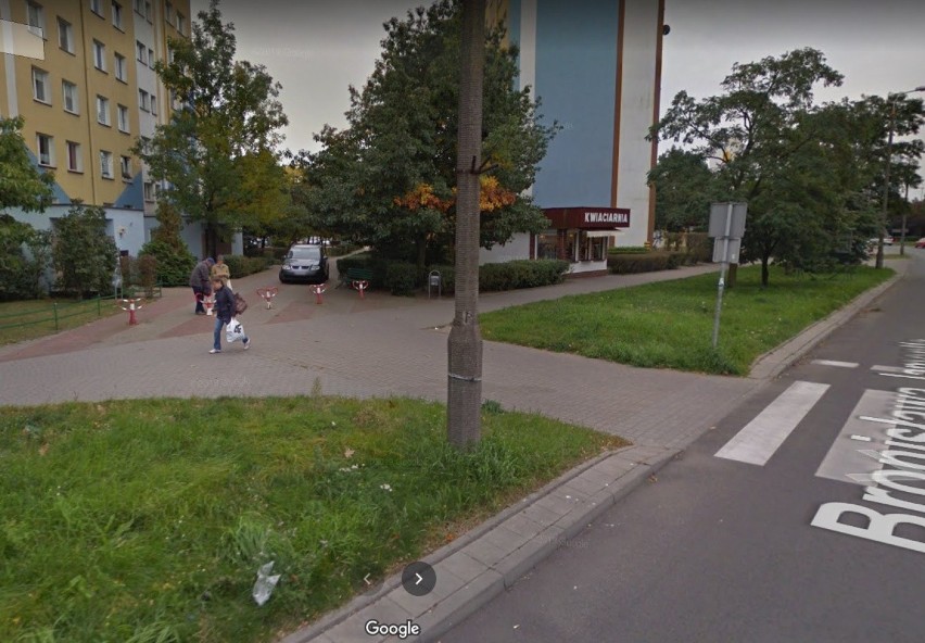 Kamera Google Street View w Toruniu uchwyciła mieszkańców w...