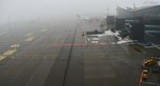 Gęsta mgła nad lotniskiem w Gdańsku. Odwołane i opóźnione loty