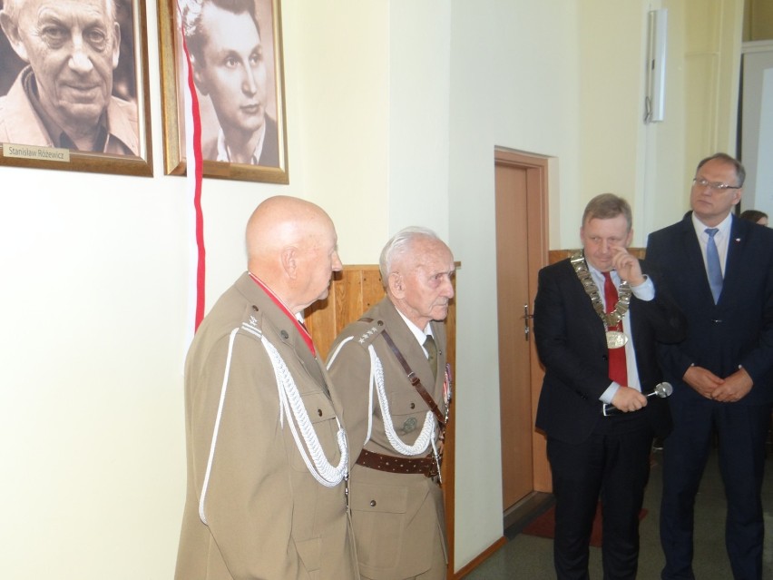 Radomsko: zgrzyt na uroczystości nadania tytułu Honorowego Obywatela Stanisławowi Sojczyńskiemu "Warszycowi" [ZDJĘCIA]