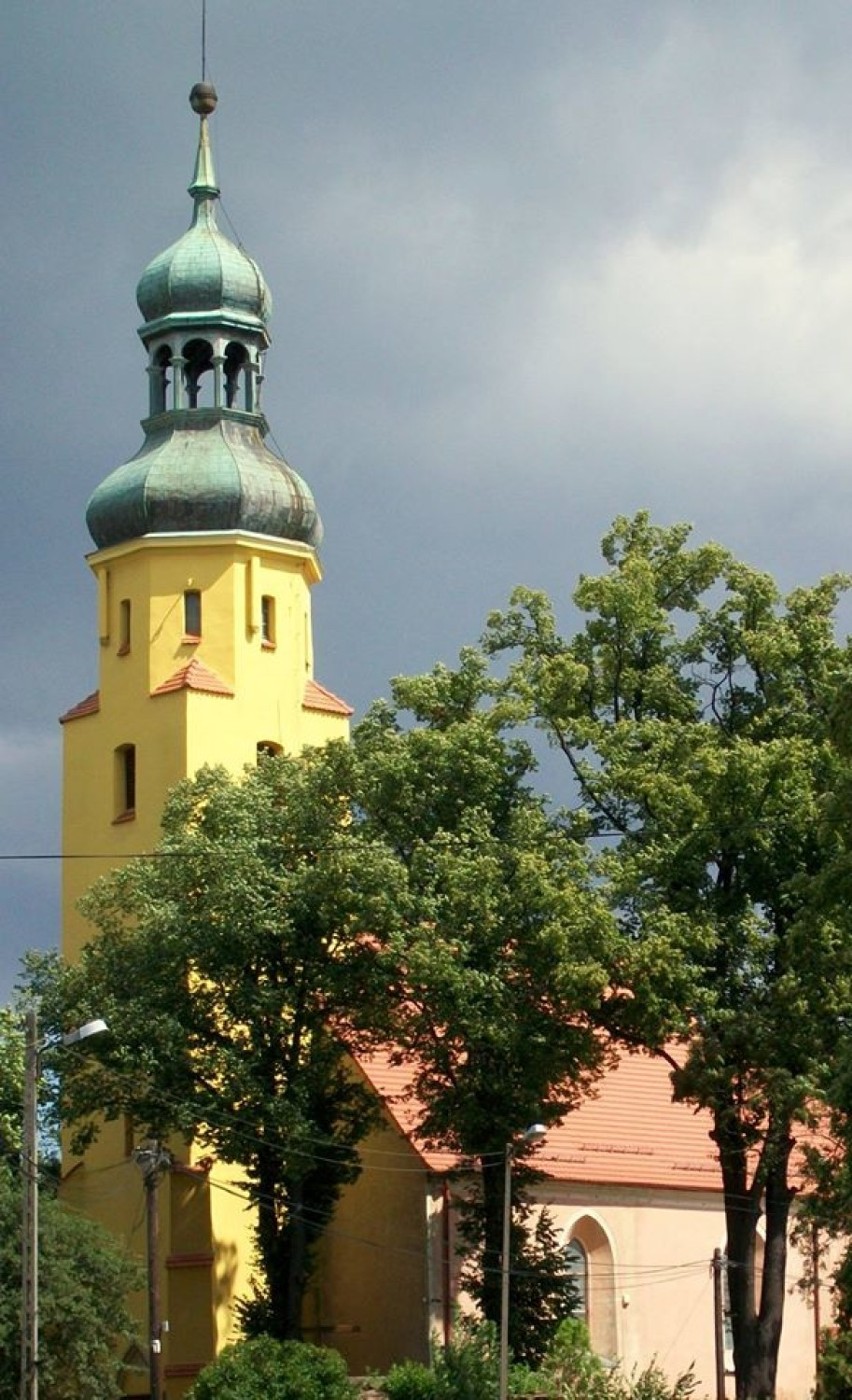 Wałbrzych: Remont elewacji kościoła parafialnego pw. św....