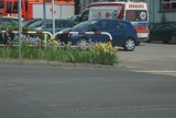 Straż i pogotowie pod budynkiem poczty w Sycowie. Co się wydarzyło?