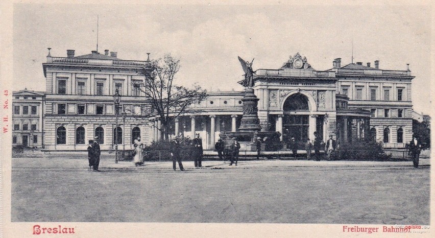 Po roku 1866 dworzec znacznie rozbudowano....