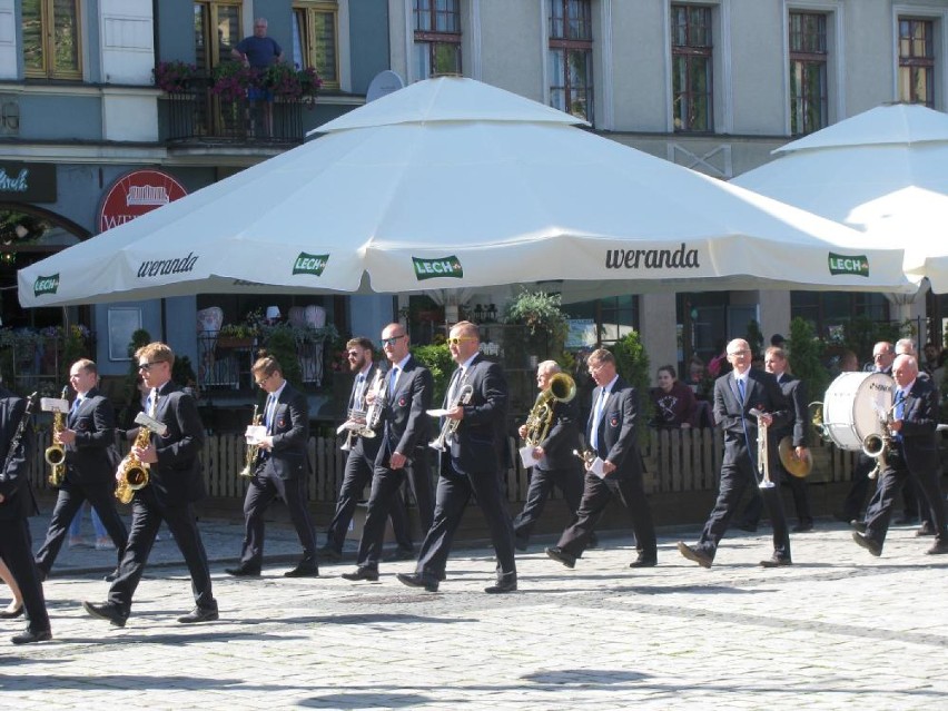 Powiatowe obchody Dnia Strażaka w Ostrowie [FOTO]