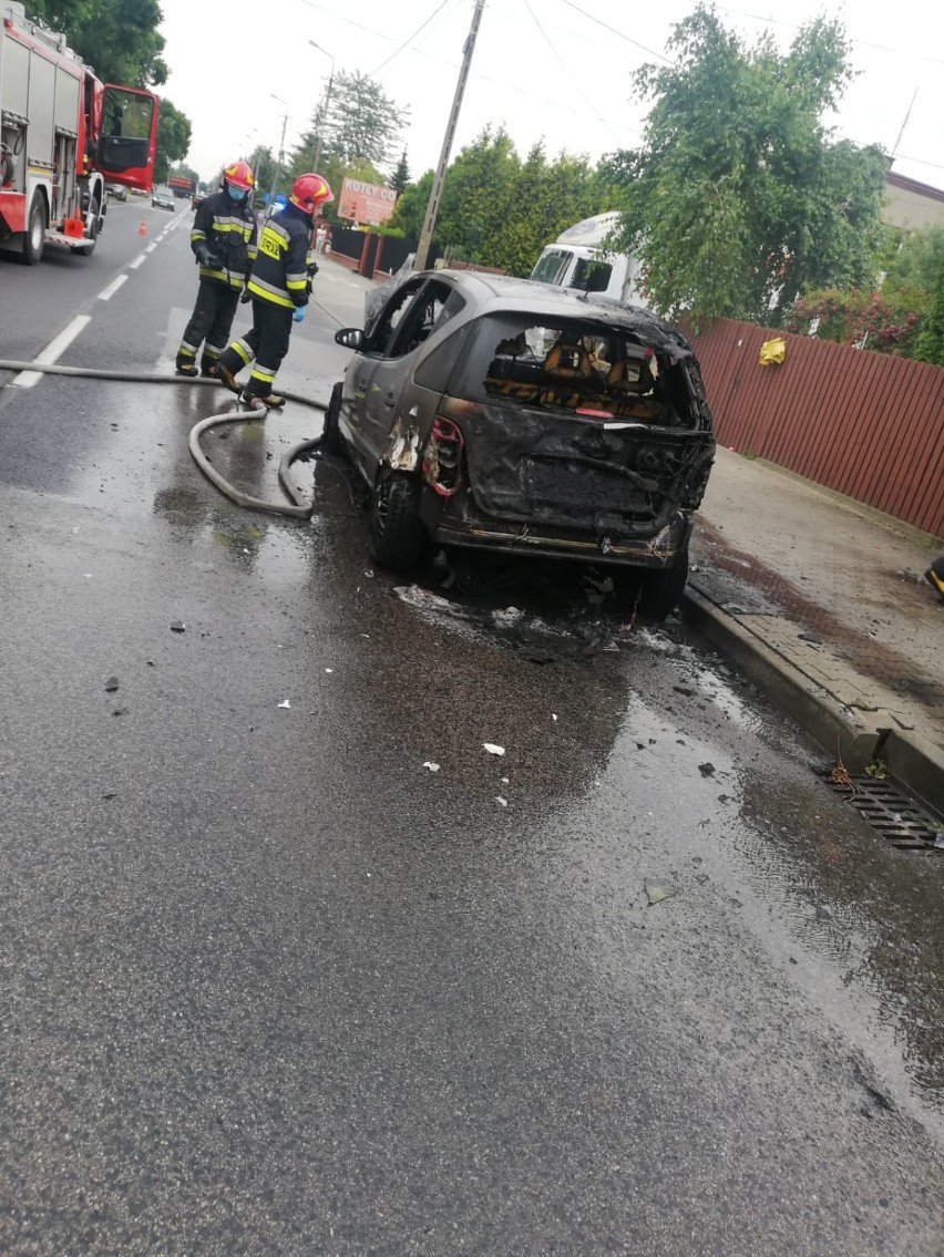 Pożar na ul. Przedborskiej w Radomsku. Palił się samochód...