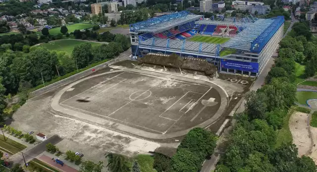 Tak wyglądało umiejscowienie starego, jeszcze przedwojennego stadionu Wisły w stosunku do obecnego obiektu