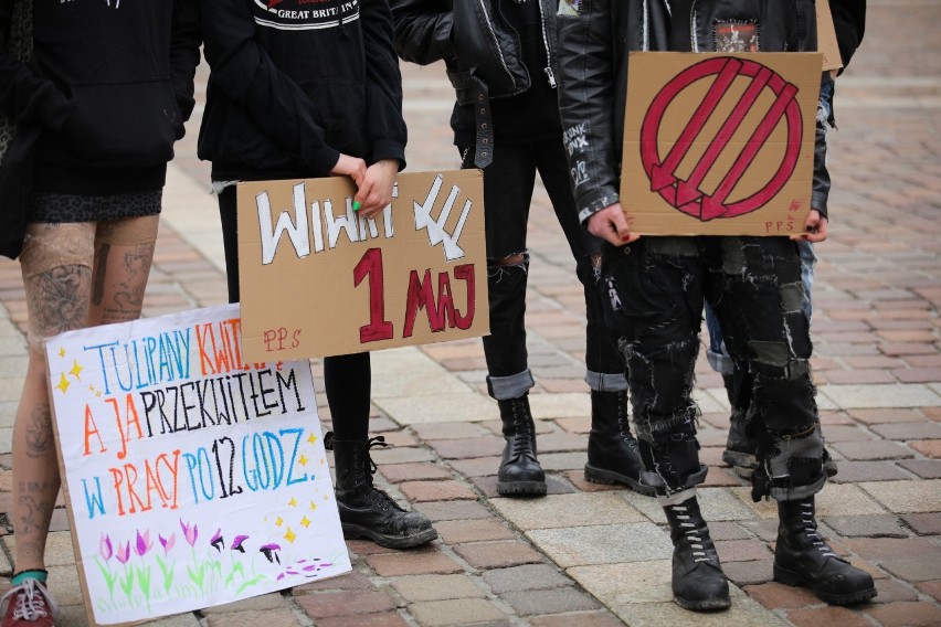 Kraków. Demonstracja w rocznicę Międzynarodowego Dnia Solidarności Ludzi Pracy [ZDJĘCIA]