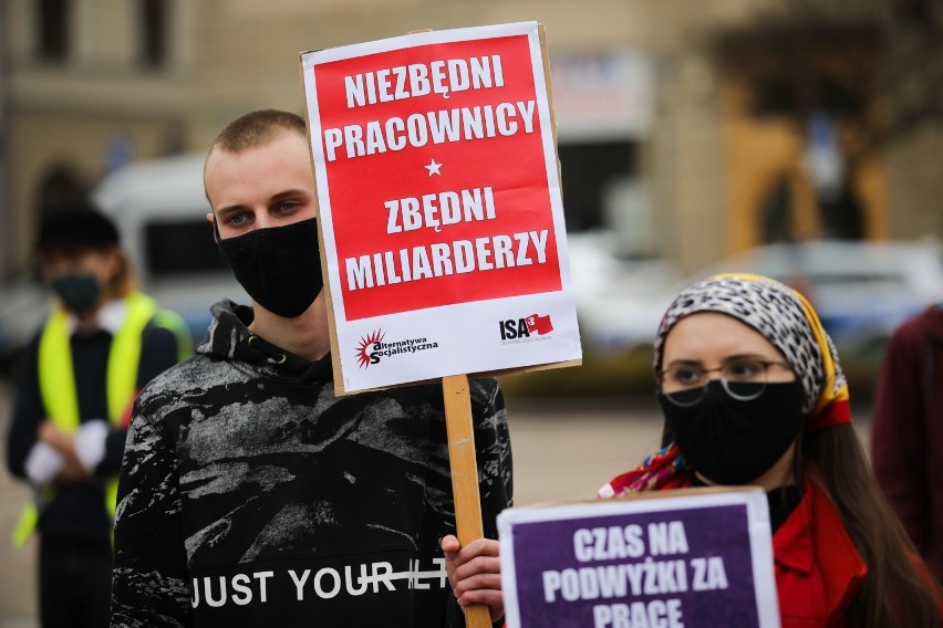 Kraków. Demonstracja w rocznicę Międzynarodowego Dnia Solidarności Ludzi Pracy [ZDJĘCIA]