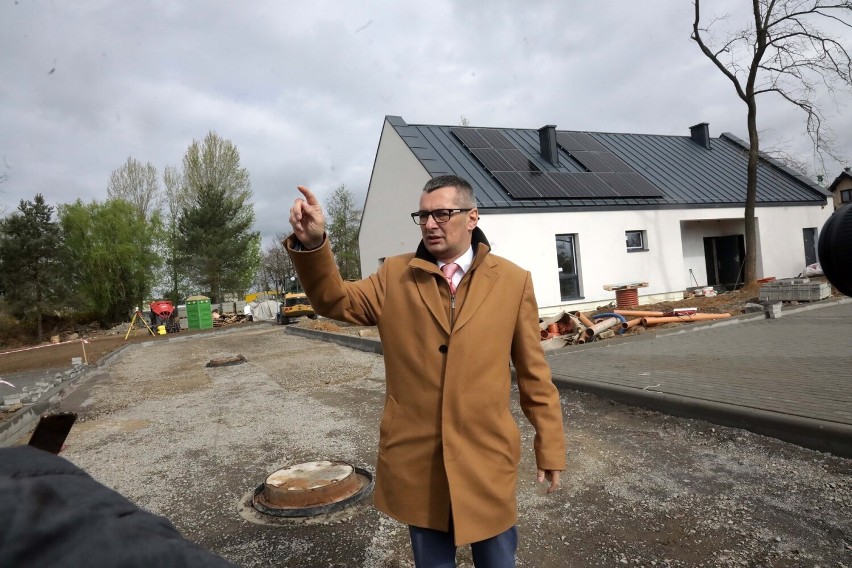 Budowa nowego pola campingowego w Legnickim Polu dobiega końca, zobaczcie zdjęcia