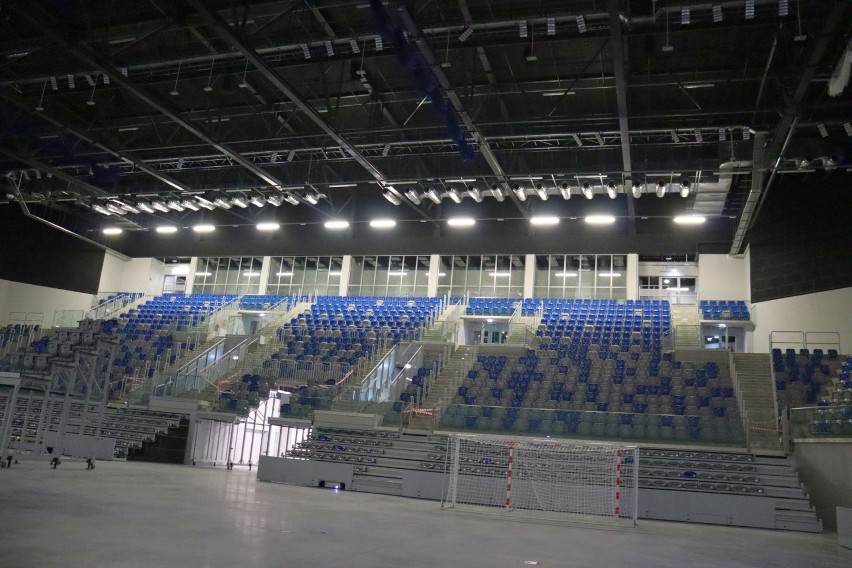 Budowa hali Radomskiego Centrum Sportu. Oddanie obiektu coraz bliżej (NOWE ZDJĘCIA)  