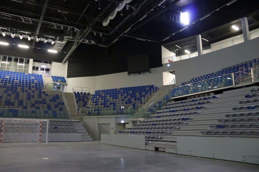 Budowa hali Radomskiego Centrum Sportu. Oddanie obiektu coraz bliżej (NOWE ZDJĘCIA)  