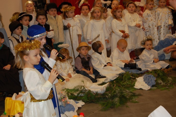 Dzieci śpiewały kolędy w Żuławskim Parku Historycznym