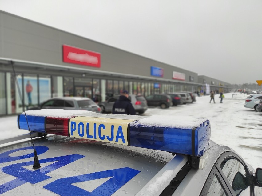 Policyjne kontrole w sklepach w powiecie tucholskim