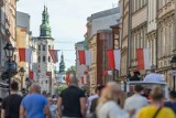 Kraków odświętnie udekorowany i iluminowany w ramach obchodów 1 i 3 maja