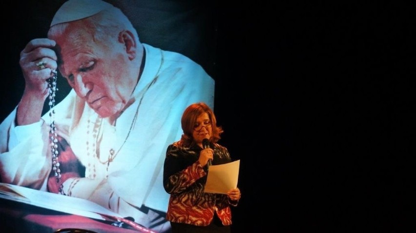 W Teatrze Letnim w Ciechocinku przypomniano papieża znad Wisły