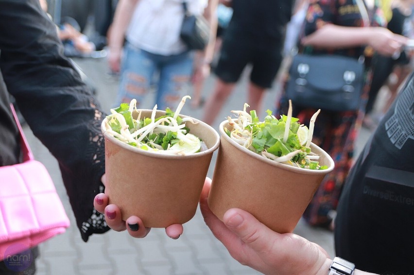 Tłumy na Food Truck Festivals na Słodowie, 24 czerwca 2023.