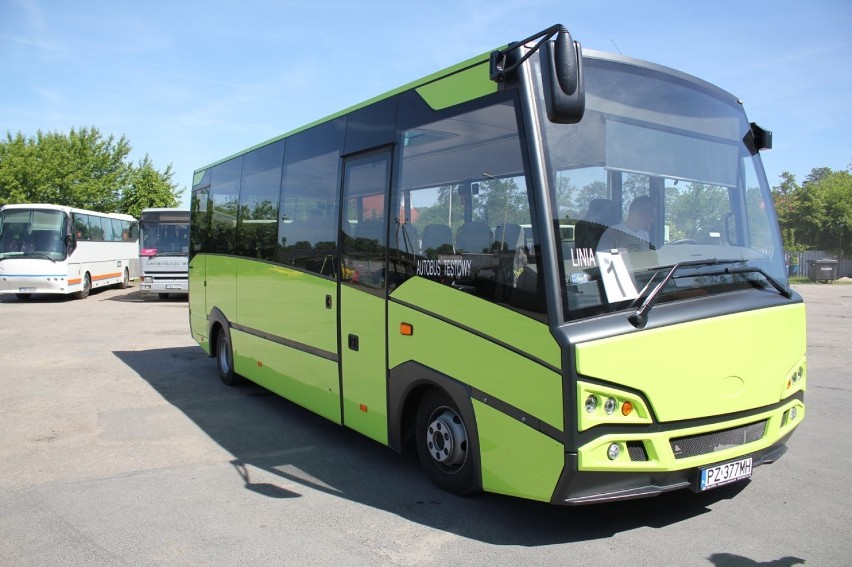 Na ulicach Wągrowca można dostrzec nowy autobus SOLARIS....