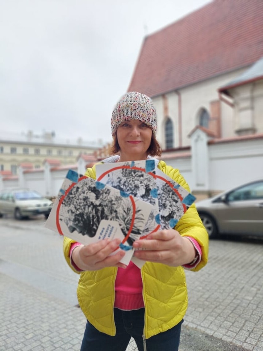 Jolanta Kopeć, urzędniczka z Piotrkowa wydała swoją pierwszą książkę "W dwa wieczory do siebie"