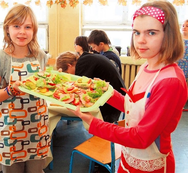 &#8211; Inicjatorką powstania pracowni jest Jolanta Chmiela, nauczycielka edukacji wczesnoszkolnej i koordynatorka promocji zdrowia w naszej szkole &#8211; mówi dyr. Małgorzata Staciwa. &#8211; Marzy nam się jeszcze wyposażenie jej w lodówkę i piekarnik, w którym będzie można piec chleb i bułki. 

SP nr 149 ma certyfikat Szkoły Promującej Zdrowie.