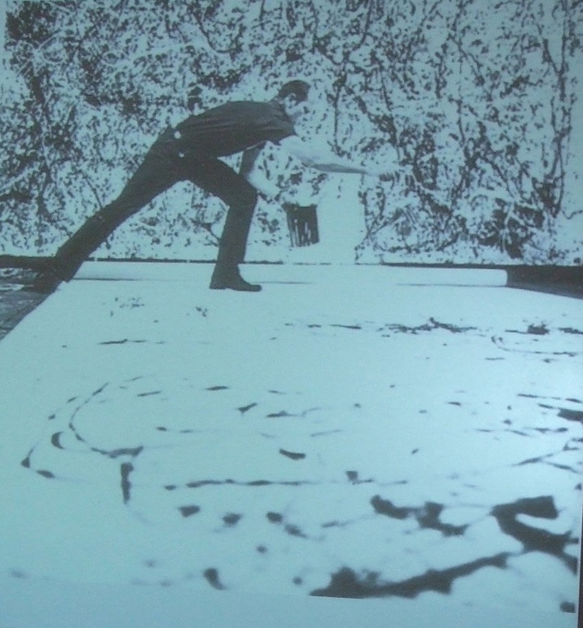 Jackson Pollock podczas malowania, foto z rzutnika podczas...