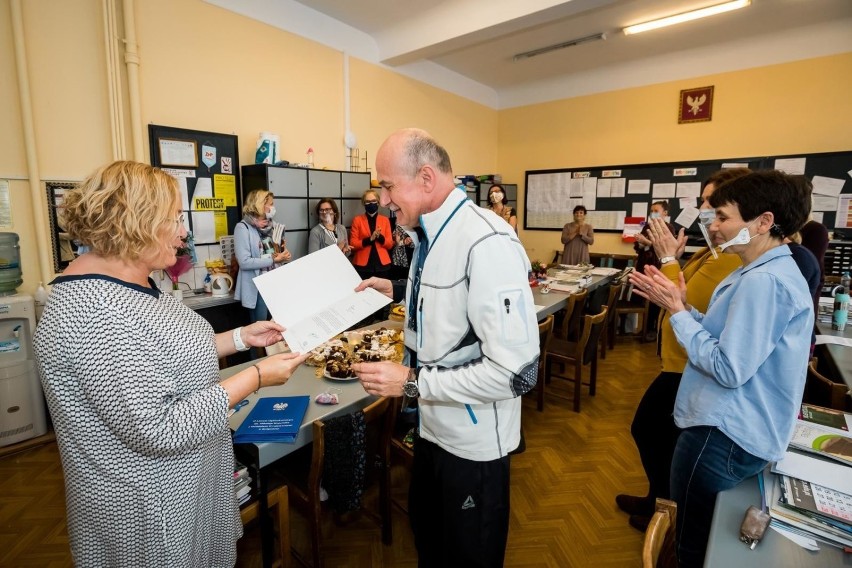 We wtorek (13 października) w II LO odbyła się skromna...