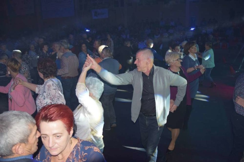 Wągrowiec Fest 2019. Tłumy w hali OSiR bawił się między innymi przy muzyce Krzysztofa Koniarka [ZDJĘCIA CZĘŚĆ 2]
