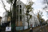 Legnica: Opóźnia się budowa przychodni MCZ przy Okrzei