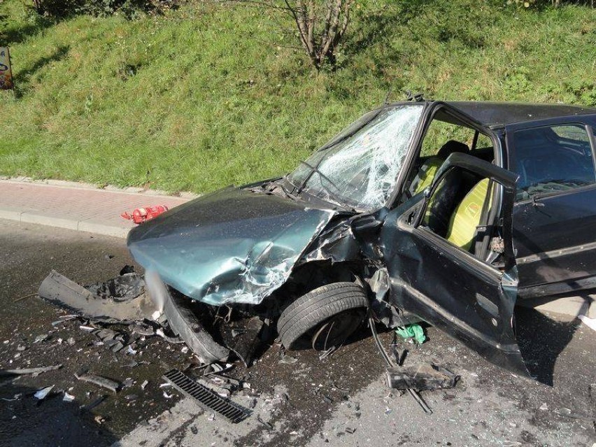 Wypadek zablokował drogę Krynica – Muszyna, Dwoje rannych trafiło do szpitala