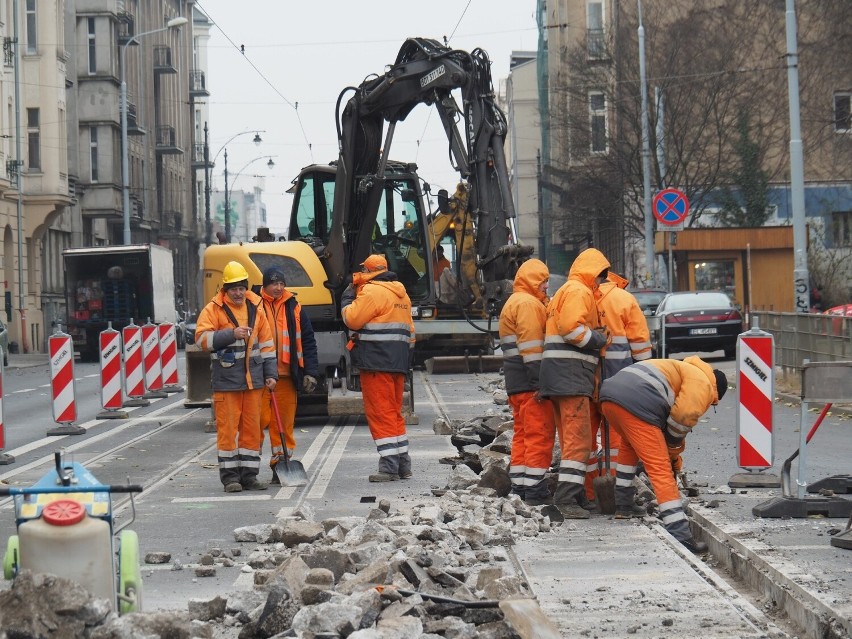 Ruszył remont ul. Narutowicza. Droga jest nieprzejezdna ZDJĘCIA