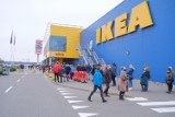 Nowe meble za grosze! IKEA znowu obniża ceny produktów. Duże promocje również w Black Red White i Agata Meble [grudzień 2021]