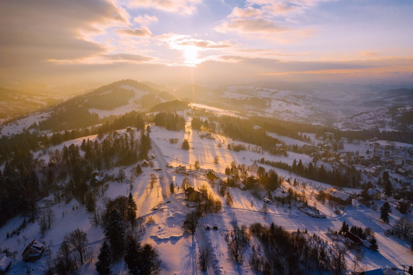 Zimą Ustroń staje się rajem dla narciarzy i amatorów innych...