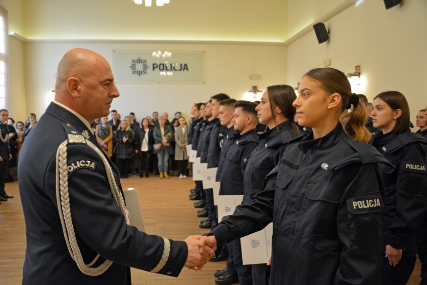Ślubowanie nowych funkcjonariuszy opolskiej policji.