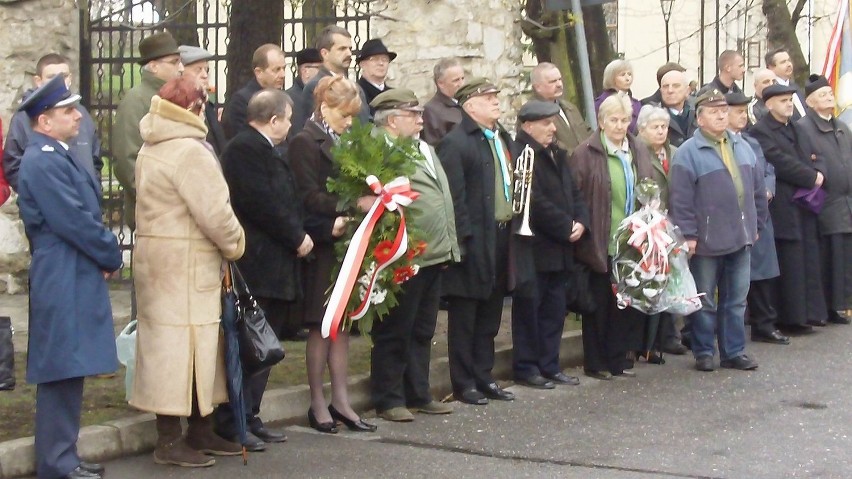 Trzebinia: Katyńskie dęby pamięci [ZDJĘCIA, VIDEO]