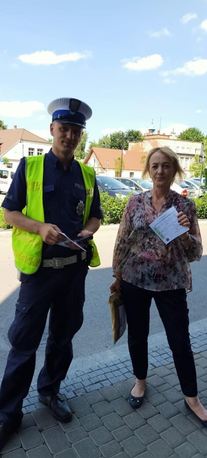 Pleszew. Pleszewska policja sprawdza zachowanie pieszych