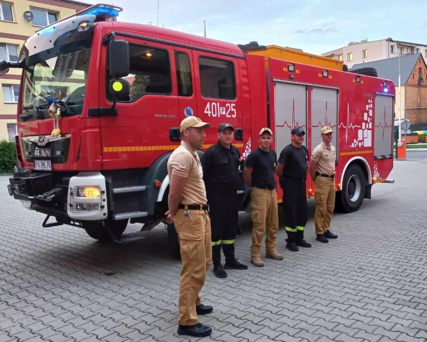 Chodziescy strażacy wrócili z misji gaszenia pożarów w Grecji. 