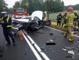 Poważny wypadek w Gierałcicach. Cztery osoby ranne w zderzeniu dwóch aut na DK 42